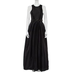 ML MONIQUE LHUILLIER Crew Neck Long Dress